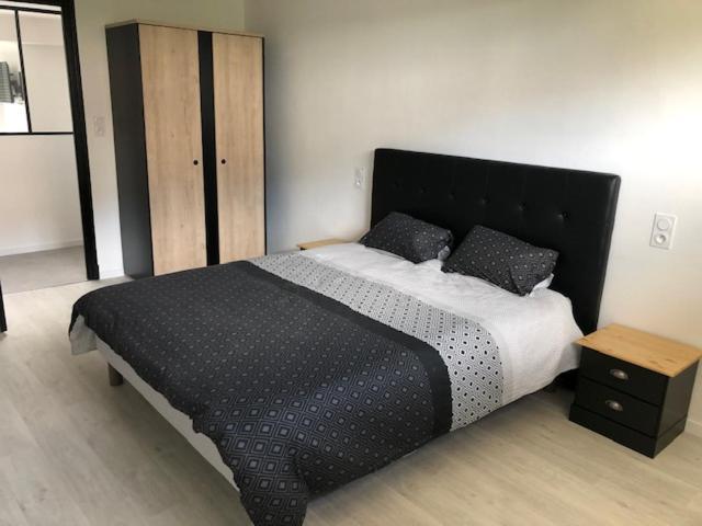 Loft Reve Du Soir 125 M2 Climatise 350 M De La Gare Apartment ลูร์ด ภายนอก รูปภาพ